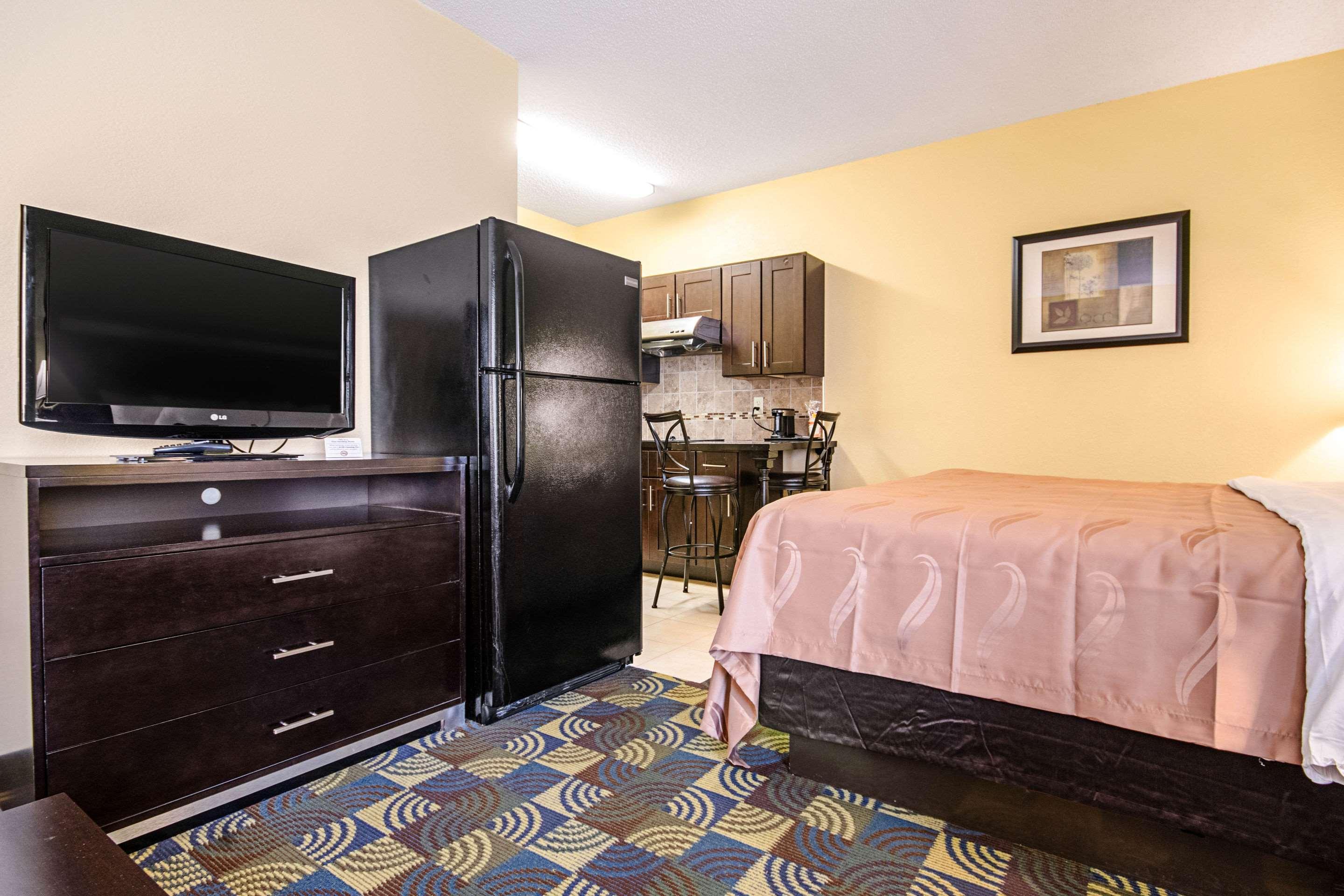 Quality Inn & Suites Glenmont - Albany South Bagian luar foto