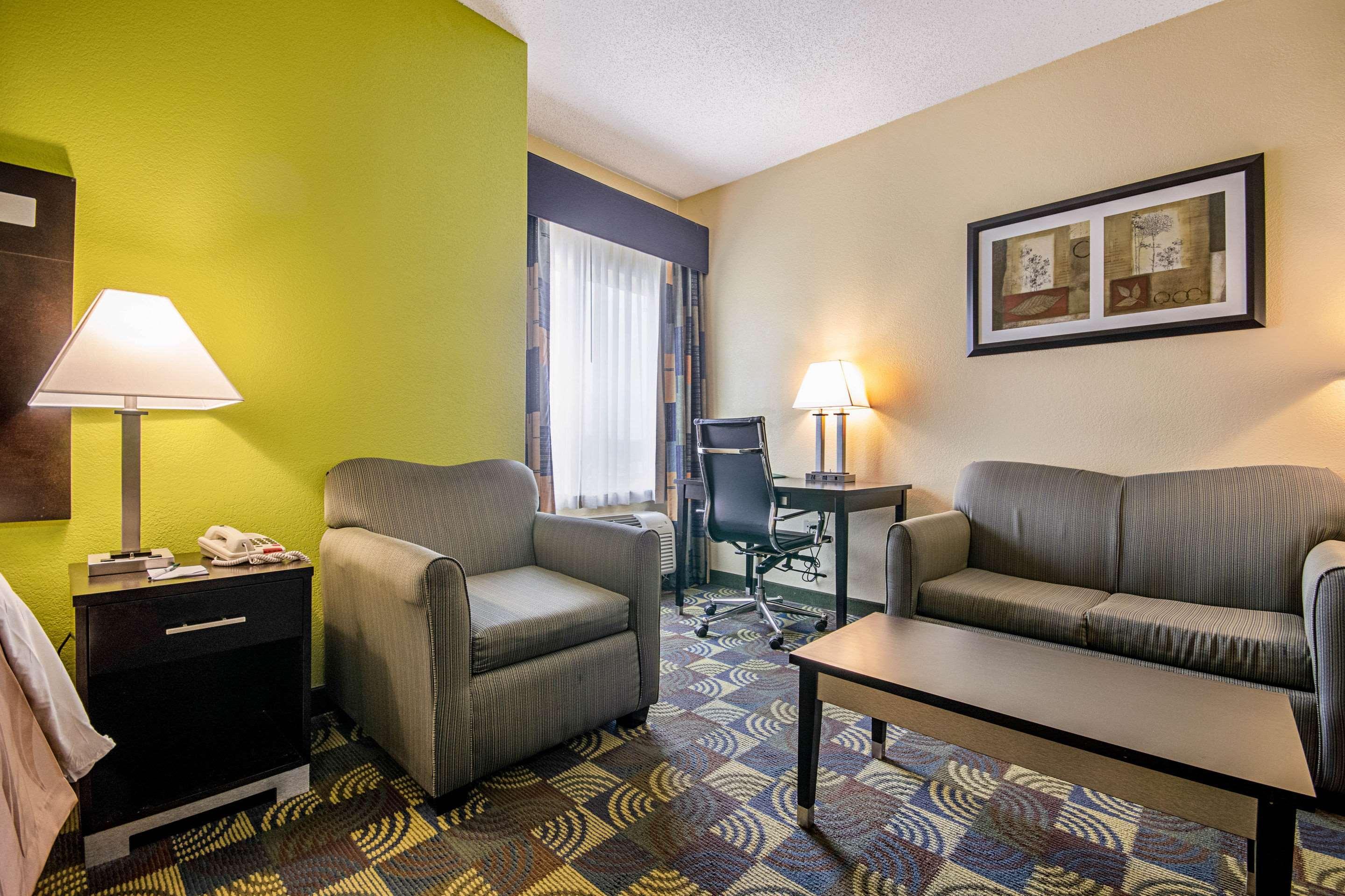 Quality Inn & Suites Glenmont - Albany South Bagian luar foto