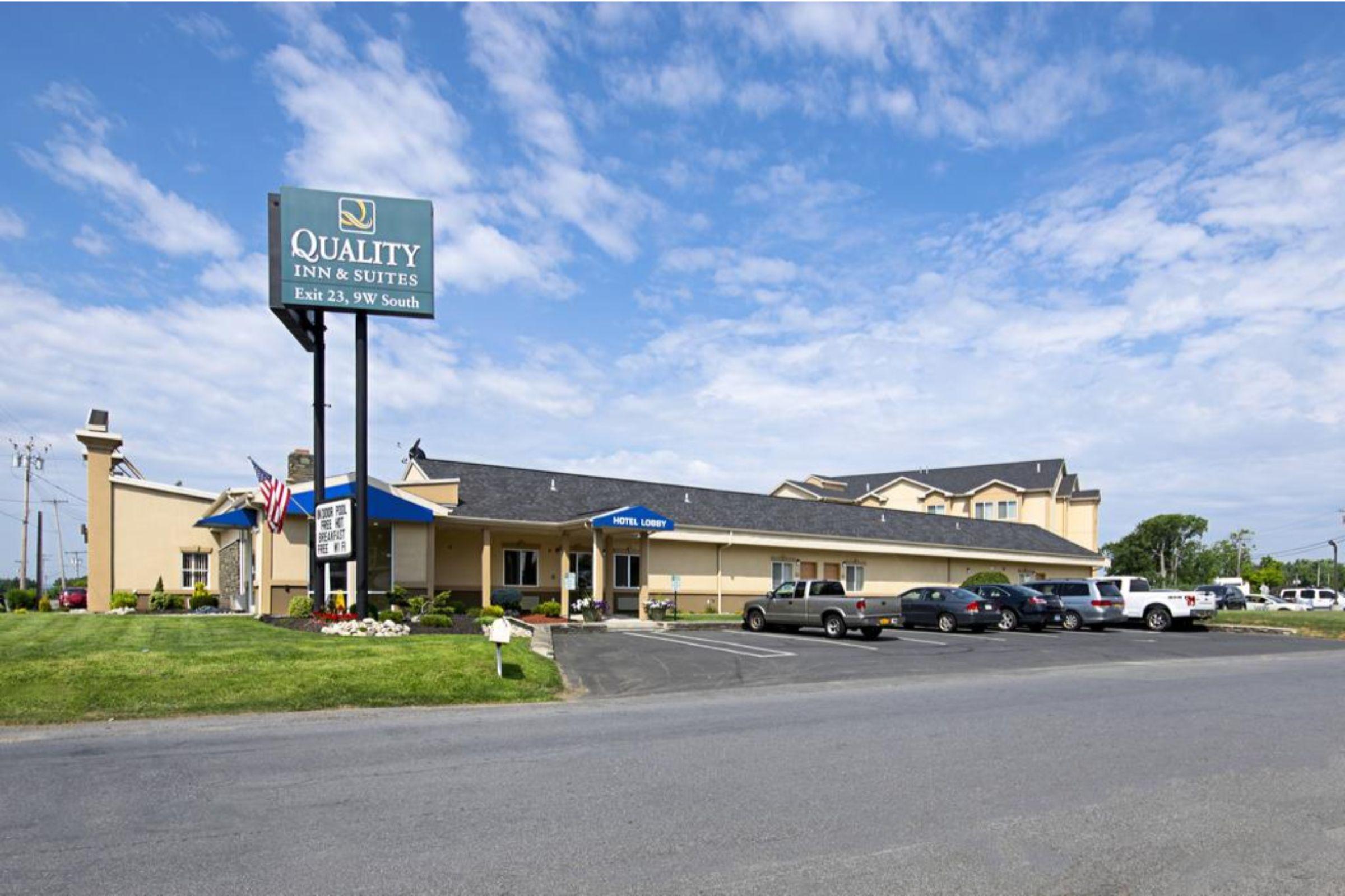 Quality Inn & Suites Glenmont - Albany South Bagian luar foto